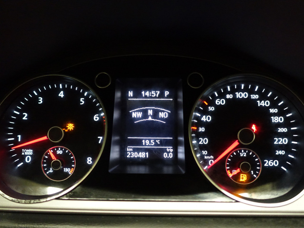 
Volkswagen Passat Variant 1.4 TSI Highline Dsg7 – Panodak, Navi, Clima, Cruise, Pdc vol									