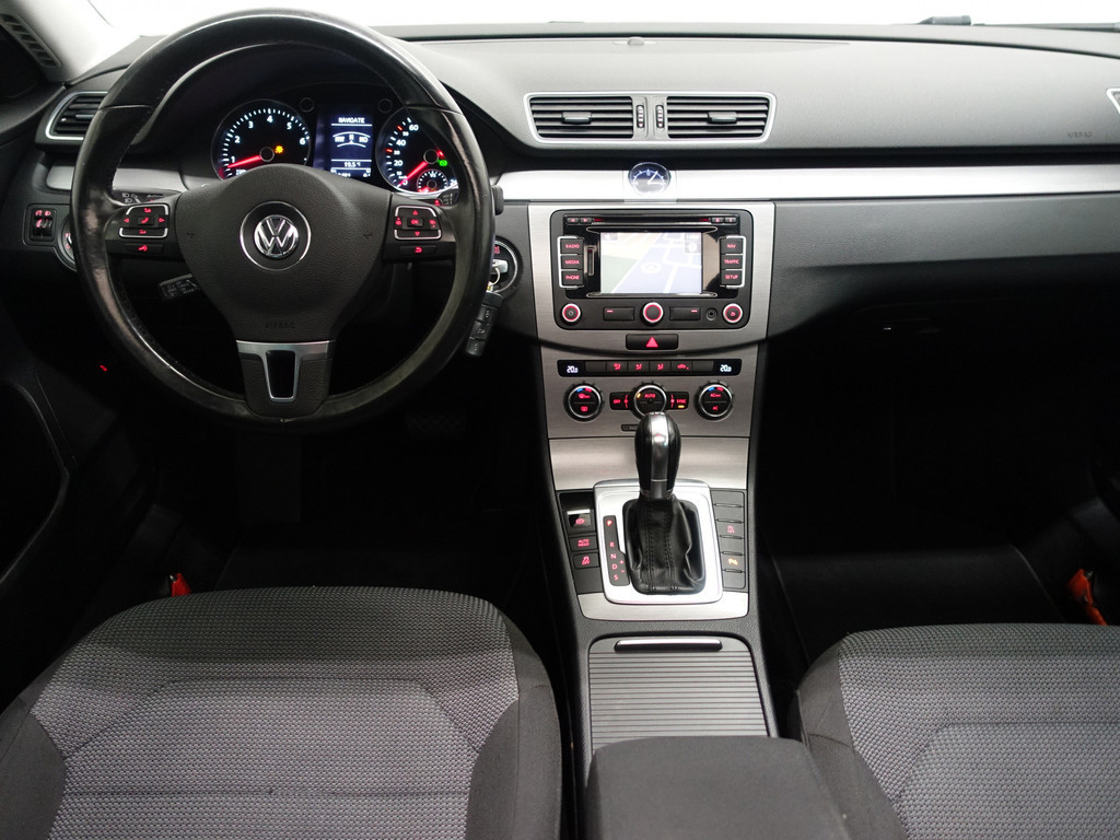 
Volkswagen Passat Variant 1.4 TSI Highline Dsg7 – Panodak, Navi, Clima, Cruise, Pdc vol									
