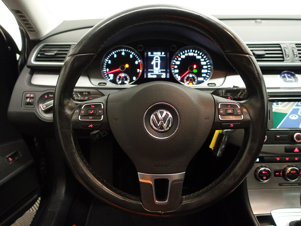 
Volkswagen Passat Variant 1.4 TSI Highline Dsg7 – Panodak, Navi, Clima, Cruise, Pdc vol									