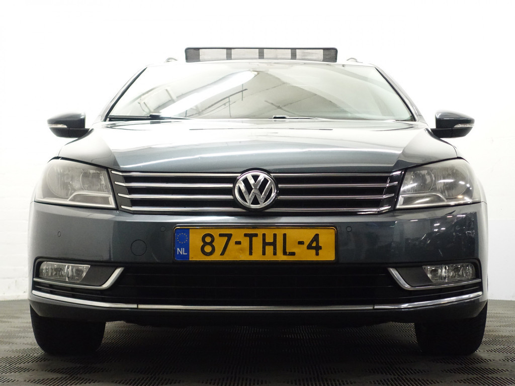 
Volkswagen Passat Variant 1.4 TSI Highline Dsg7 – Panodak, Navi, Clima, Cruise, Pdc vol									