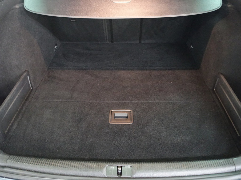 
Volkswagen Passat Variant 1.4 TSI Highline Dsg7 – Panodak, Navi, Clima, Cruise, Pdc vol									