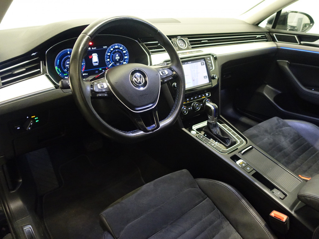 
Volkswagen Passat Variant 1.4 TSI GTE Highline+ Aut- Panoramadak, Virtual Cockpit, Ergo Comfort, Keyless, Park Pilot, Park Assist vol									