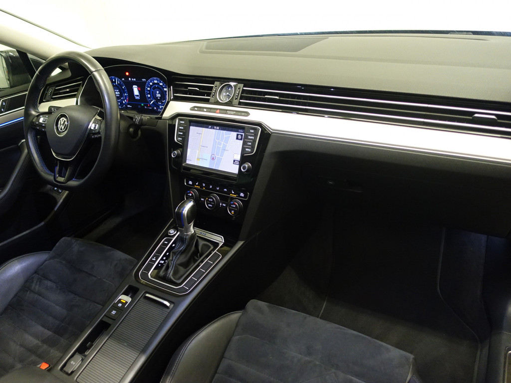 
Volkswagen Passat Variant 1.4 TSI GTE Highline+ Aut- Panoramadak, Virtual Cockpit, Ergo Comfort, Keyless, Park Pilot, Park Assist vol									