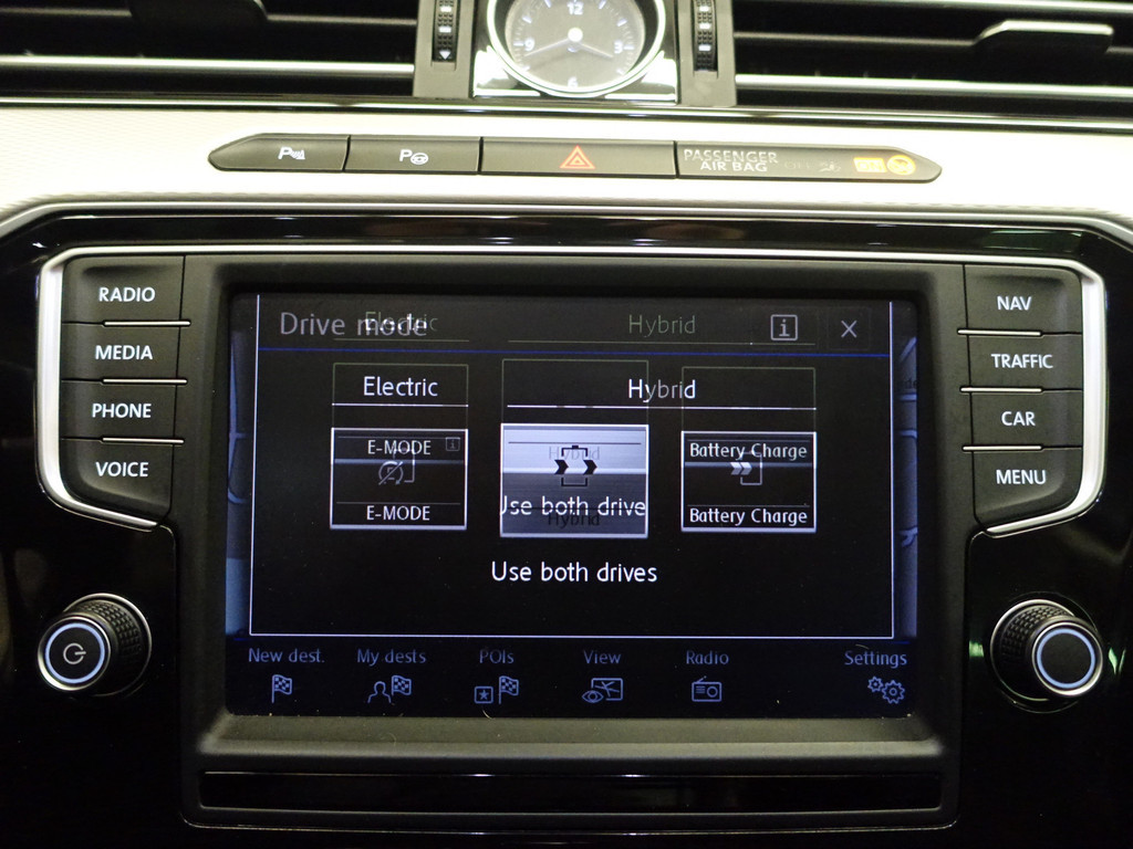 
Volkswagen Passat Variant 1.4 TSI GTE Highline+ Aut- Panoramadak, Virtual Cockpit, Ergo Comfort, Keyless, Park Pilot, Park Assist vol									