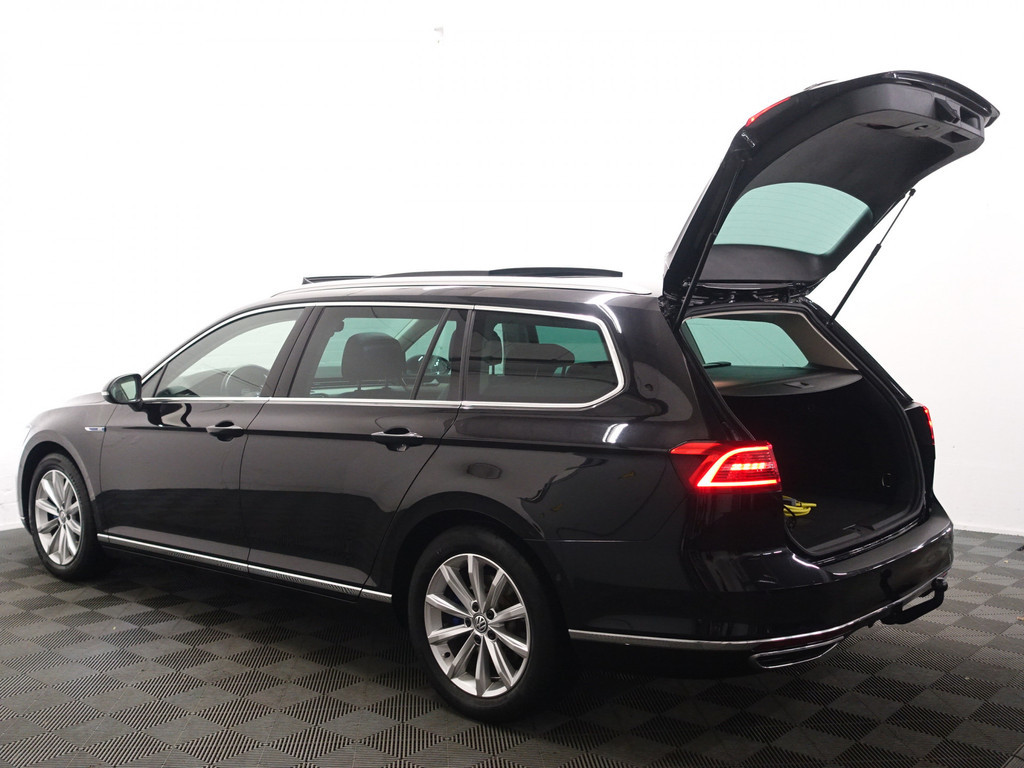 
Volkswagen Passat Variant 1.4 TSI GTE Highline+ Aut- Panoramadak, Virtual Cockpit, Ergo Comfort, Keyless, Park Pilot, Park Assist vol									