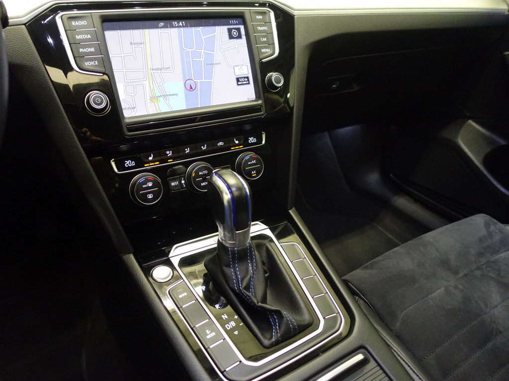 
Volkswagen Passat Variant 1.4 TSI GTE Highline+ Aut- Panoramadak, Virtual Cockpit, Ergo Comfort, Keyless, Park Pilot, Park Assist vol									