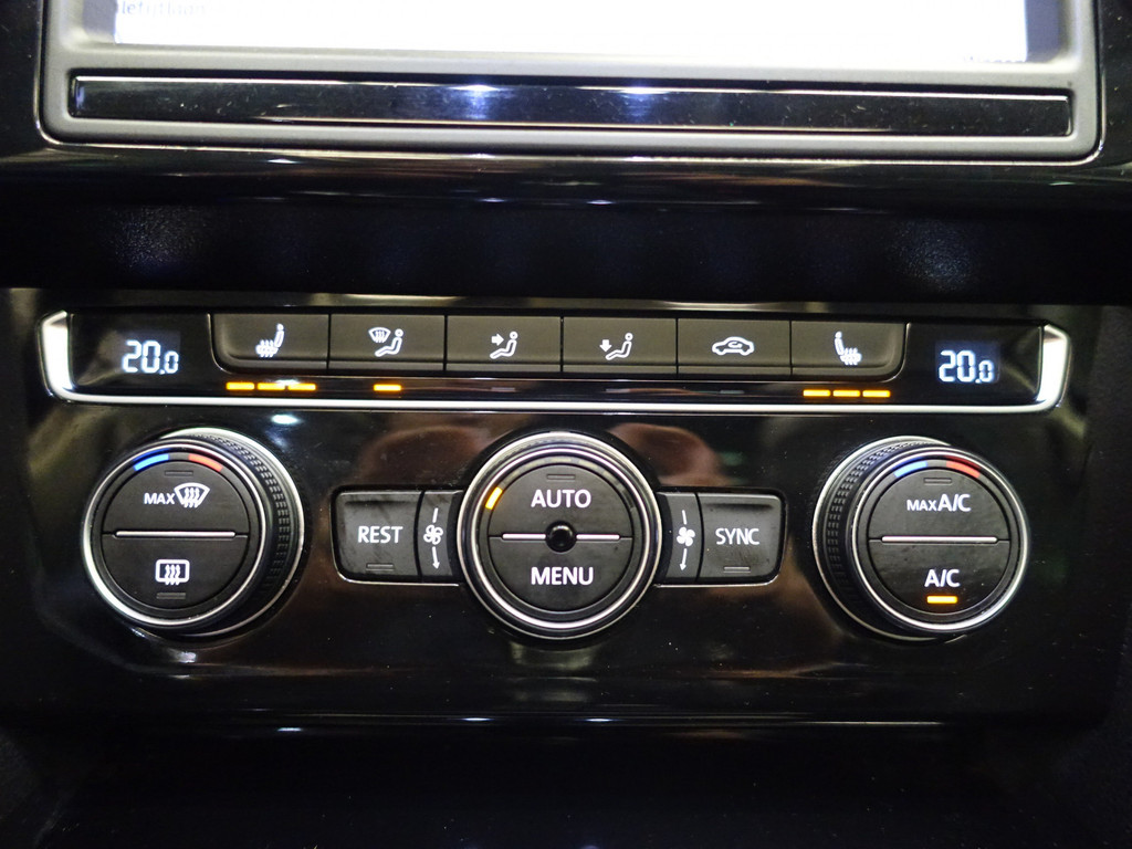 
Volkswagen Passat Variant 1.4 TSI GTE Highline+ Aut- Panoramadak, Virtual Cockpit, Ergo Comfort, Keyless, Park Pilot, Park Assist vol									