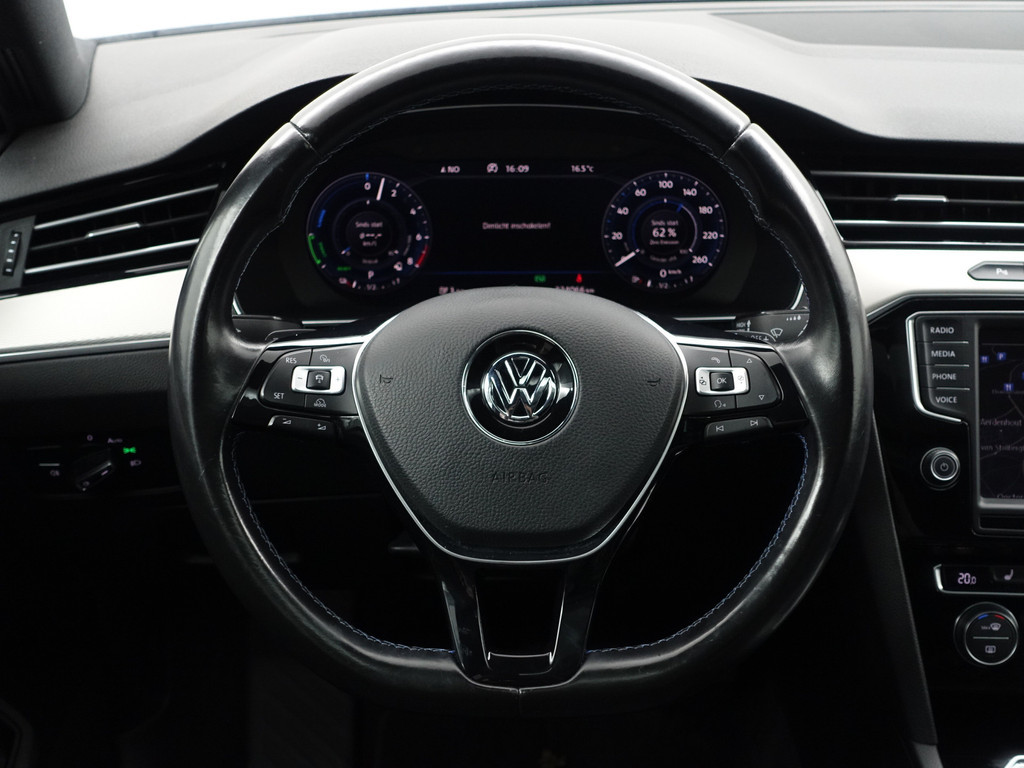 
Volkswagen Passat Variant 1.4 TSI GTE Connected Series Plus Aut- Virtual Cockpit, Panodak, Ergo Comfort, Carplay, Sfeerverlichting, Ada Cruise vol									