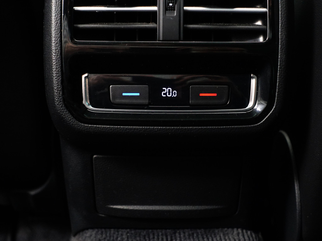 
Volkswagen Passat Variant 1.4 TSI GTE Connected Series Plus Aut- Virtual Cockpit, Panodak, Ergo Comfort, Carplay, Sfeerverlichting, Ada Cruise vol									