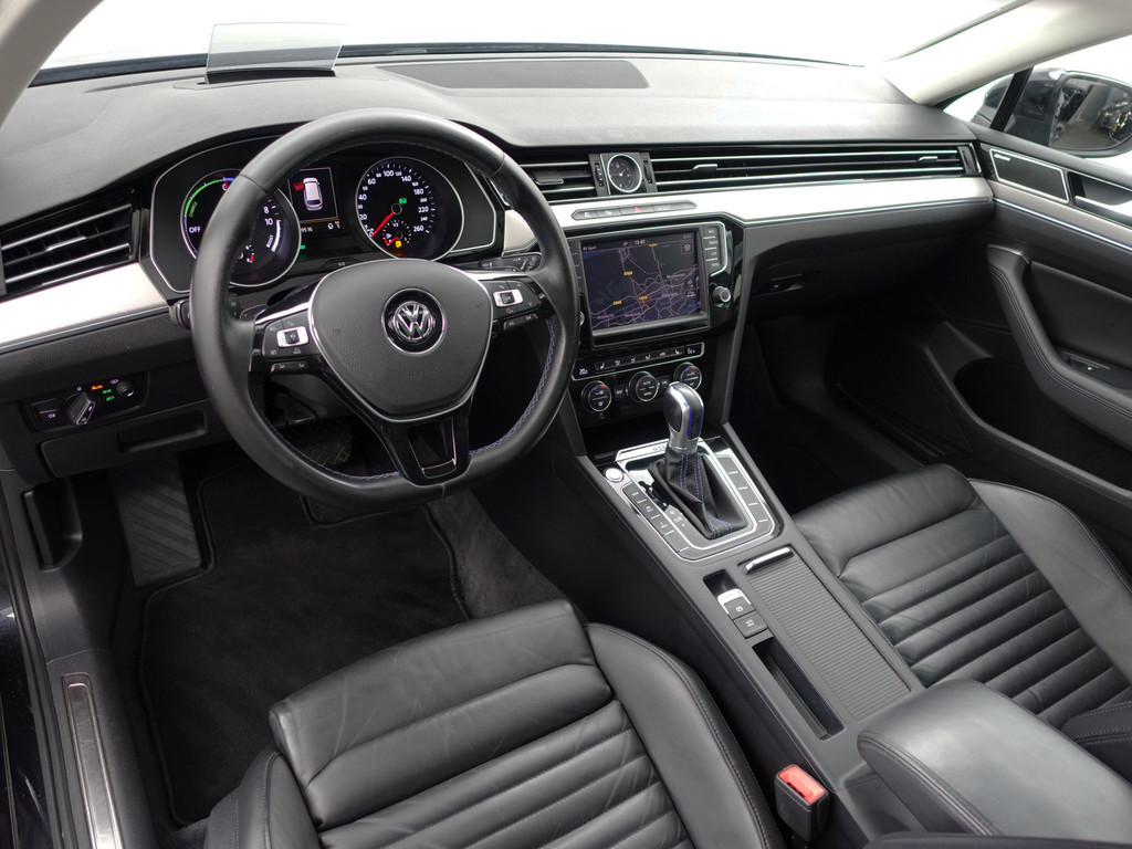 
Volkswagen Passat Variant 1.4 TSI GTE R Performance Aut- Panodak, 360 Camera, Dynaudio, Stoelmassage, Head Up, DVD, Carplay vol									