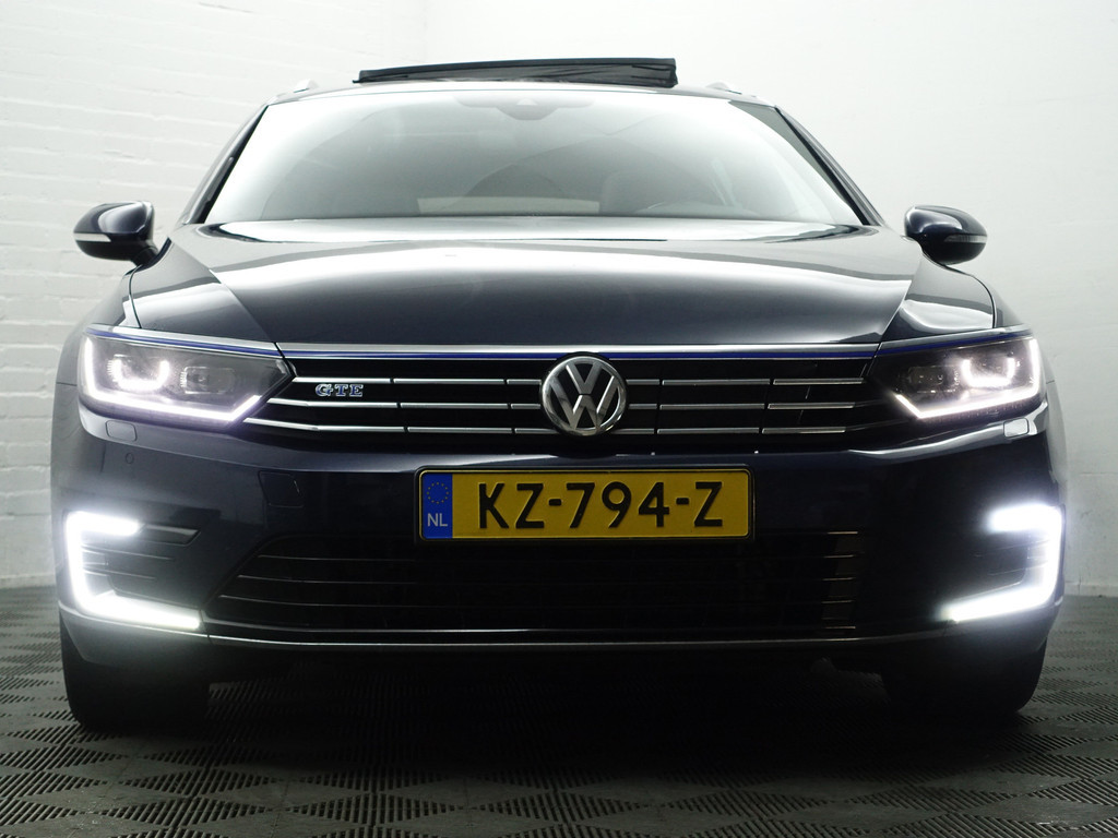 
Volkswagen Passat Variant 1.4 TSI GTE Connected Series Plus Aut- Virtual Cockpit, Panodak, Ergo Comfort, Carplay, Sfeerverlichting, Ada Cruise vol									