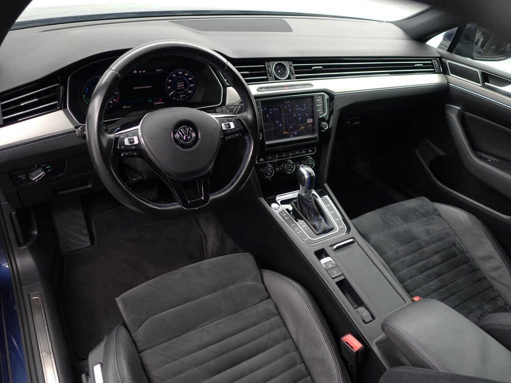 
Volkswagen Passat Variant 1.4 TSI GTE Connected Series Plus Aut- Virtual Cockpit, Panodak, Ergo Comfort, Carplay, Sfeerverlichting, Ada Cruise vol									