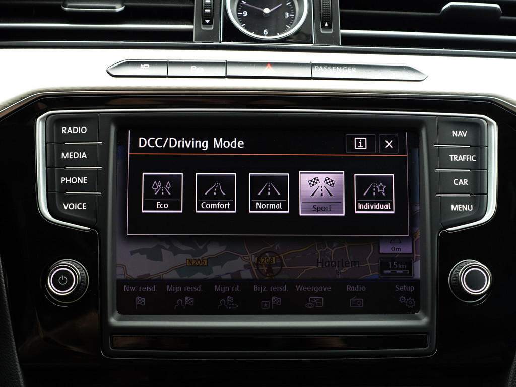 
Volkswagen Passat Variant 1.4 TSI GTE R Performance Aut- Panodak, 360 Camera, Dynaudio, Stoelmassage, Head Up, DVD, Carplay vol									