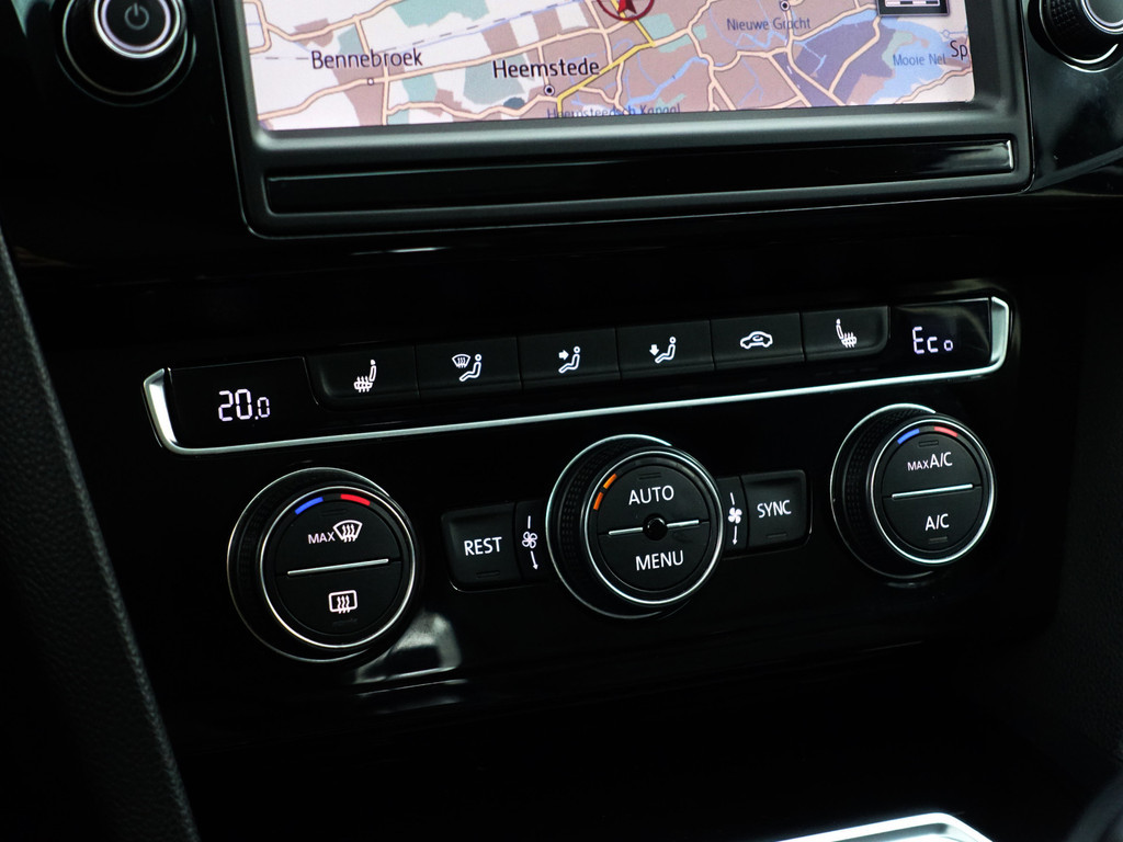 
Volkswagen Passat Variant 1.4 TSI GTE R Performance Aut- Panodak, 360 Camera, Dynaudio, Stoelmassage, Head Up, DVD, Carplay vol									