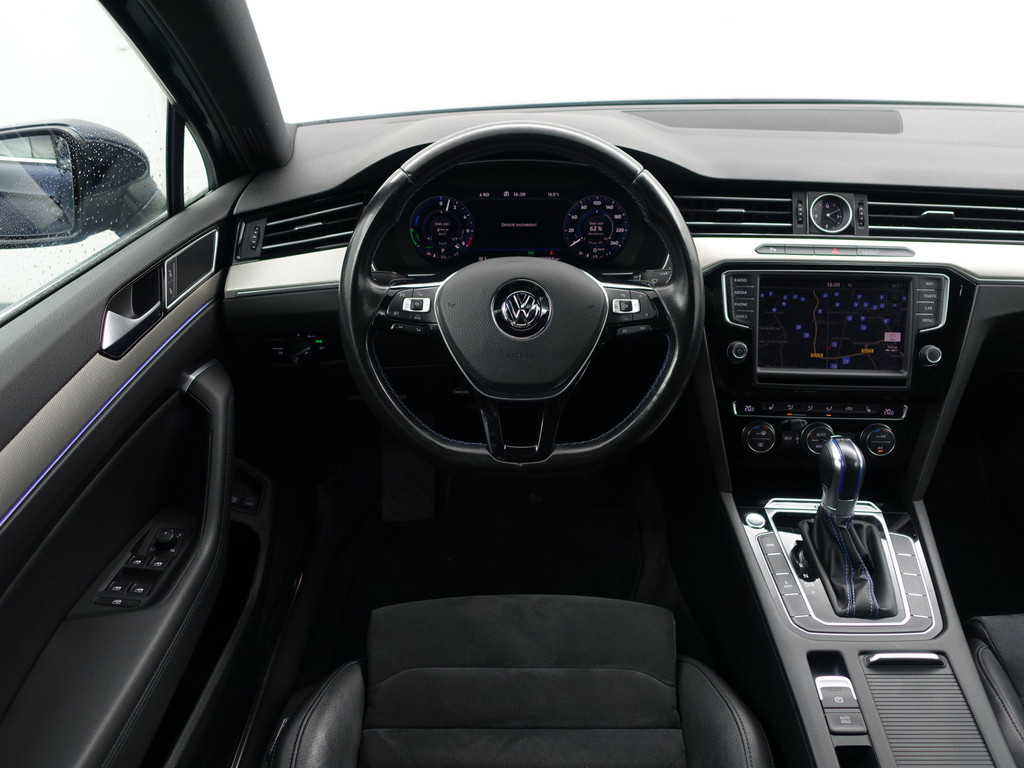 
Volkswagen Passat Variant 1.4 TSI GTE Connected Series Plus Aut- Virtual Cockpit, Panodak, Ergo Comfort, Carplay, Sfeerverlichting, Ada Cruise vol									