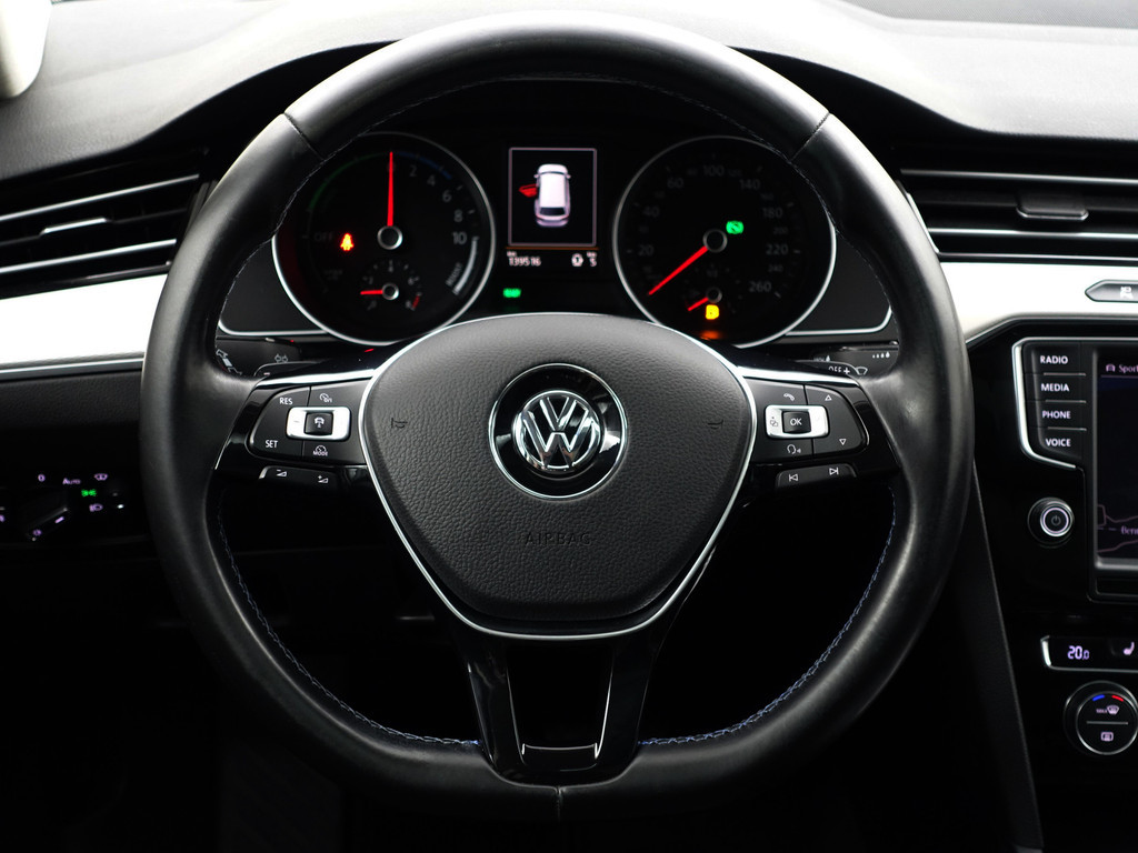 
Volkswagen Passat Variant 1.4 TSI GTE R Performance Aut- Panodak, 360 Camera, Dynaudio, Stoelmassage, Head Up, DVD, Carplay vol									