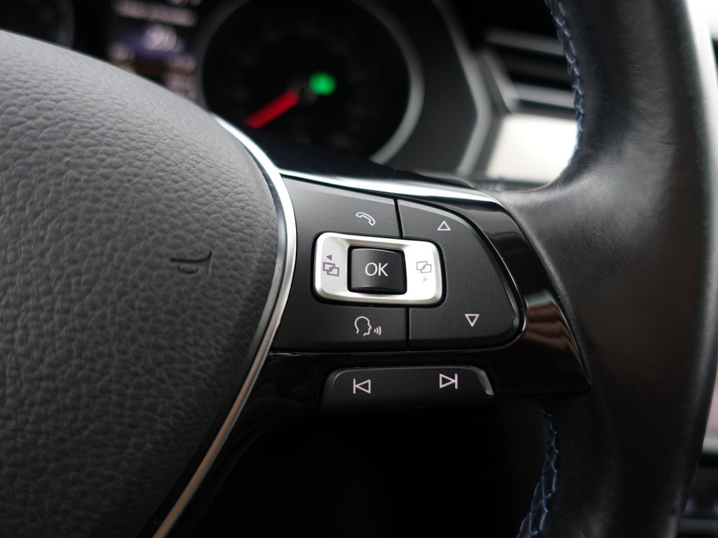 
Volkswagen Passat Variant 1.4 TSI GTE R Performance Aut- Panodak, 360 Camera, Dynaudio, Stoelmassage, Head Up, DVD, Carplay vol									