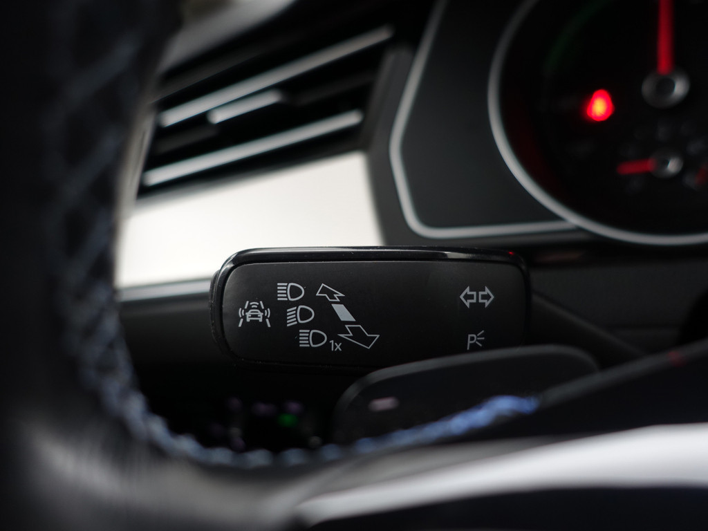 
Volkswagen Passat Variant 1.4 TSI GTE R Performance Aut- Panodak, 360 Camera, Dynaudio, Stoelmassage, Head Up, DVD, Carplay vol									