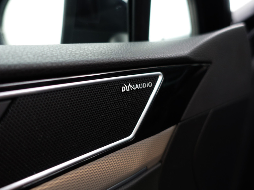 
Volkswagen Passat Variant 1.4 TSI GTE R Performance Aut- Panodak, 360 Camera, Dynaudio, Stoelmassage, Head Up, DVD, Carplay vol									