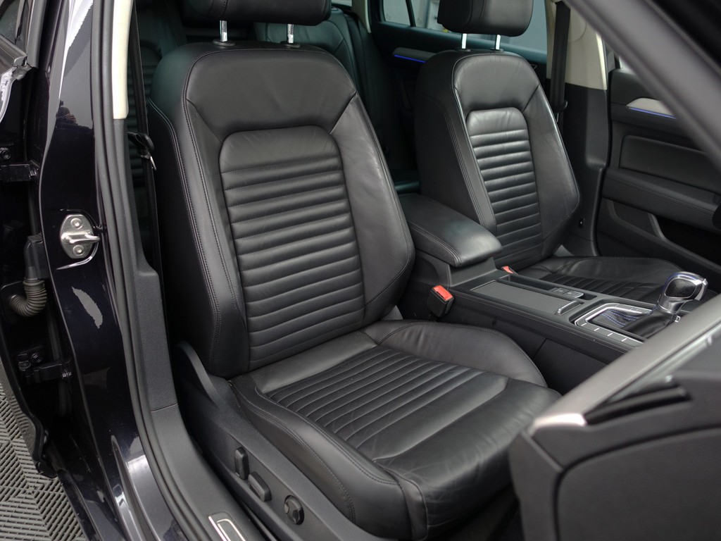 
Volkswagen Passat Variant 1.4 TSI GTE R Performance Aut- Panodak, 360 Camera, Dynaudio, Stoelmassage, Head Up, DVD, Carplay vol									