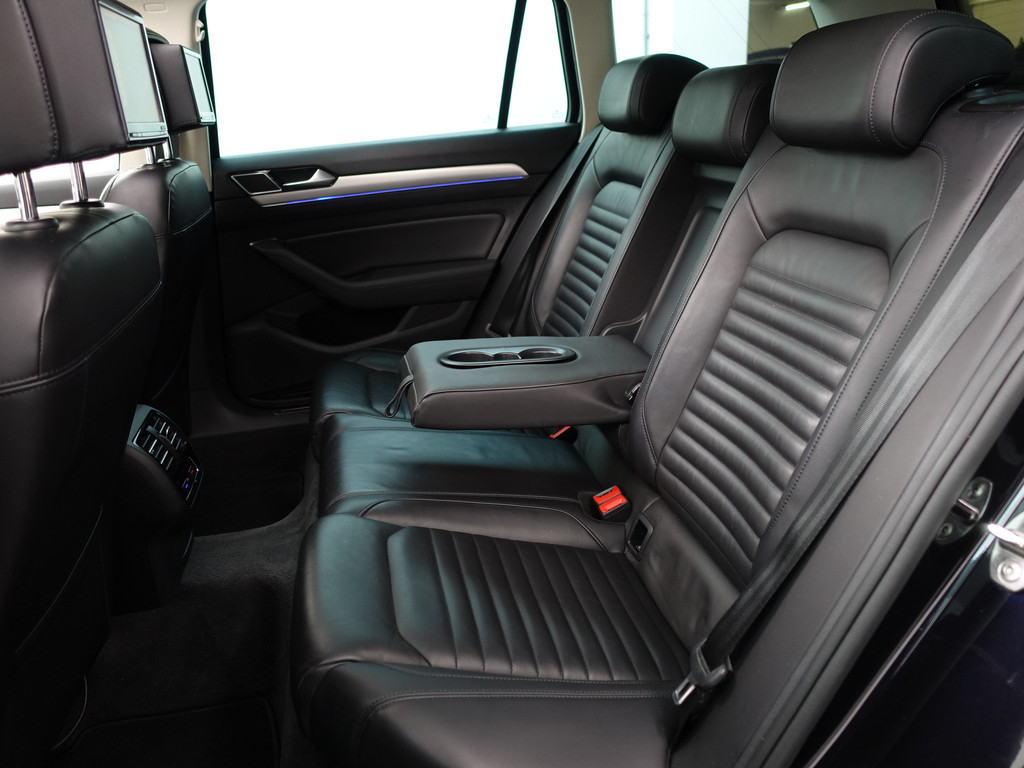 
Volkswagen Passat Variant 1.4 TSI GTE R Performance Aut- Panodak, 360 Camera, Dynaudio, Stoelmassage, Head Up, DVD, Carplay vol									