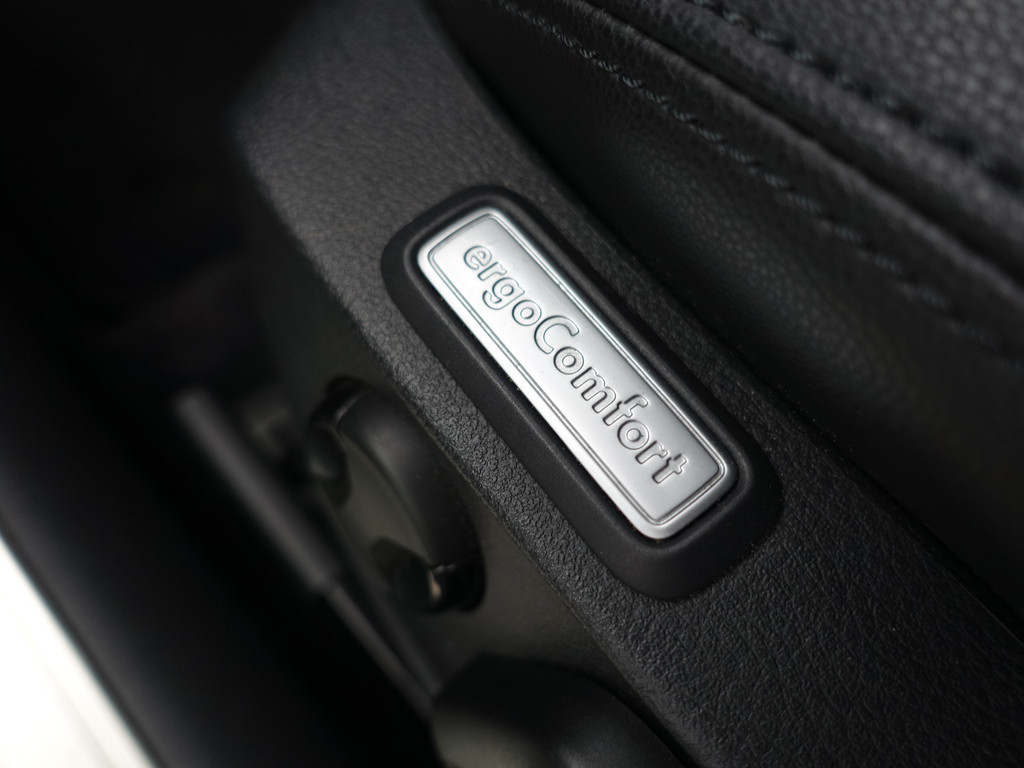 
Volkswagen Passat Variant 1.4 TSI GTE Connected Series Plus Aut- Virtual Cockpit, Panodak, Ergo Comfort, Carplay, Sfeerverlichting, Ada Cruise vol									