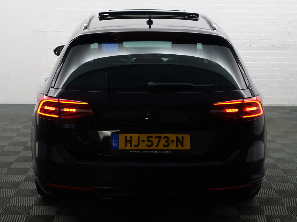 
Volkswagen Passat Variant 1.4 TSI GTE R Performance Aut- Panodak, 360 Camera, Dynaudio, Stoelmassage, Head Up, DVD, Carplay vol									