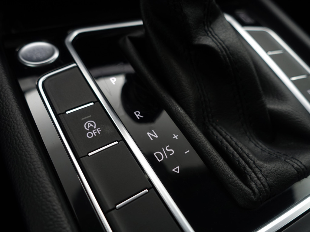 
Volkswagen Passat Variant 1.5 TSI Business Aut- Ada Cruise, Ergo Comfort, Keyless, Carplay, Park Assist, Elek Trekhaak, Led vol									