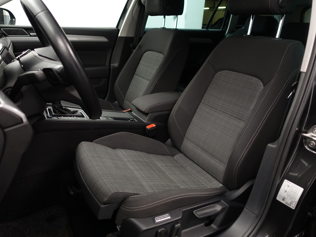 
Volkswagen Passat Variant 1.5 TSI Business Aut- Ada Cruise, Ergo Comfort, Keyless, Carplay, Park Assist, Elek Trekhaak, Led vol									