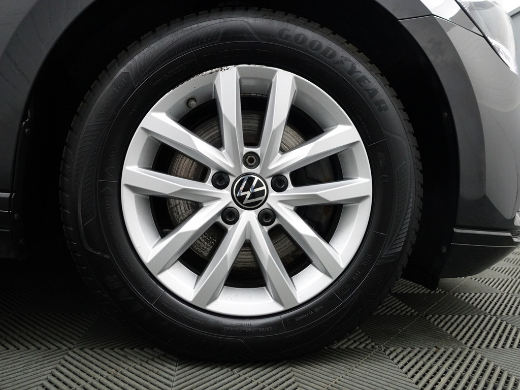 
Volkswagen Passat Variant 1.5 TSI Business Aut- Ada Cruise, Ergo Comfort, Keyless, Carplay, Park Assist, Elek Trekhaak, Led vol									