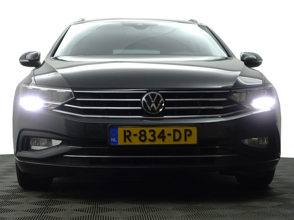 
Volkswagen Passat Variant 1.5 TSI Business Aut- Ada Cruise, Ergo Comfort, Keyless, Carplay, Park Assist, Elek Trekhaak, Led vol									