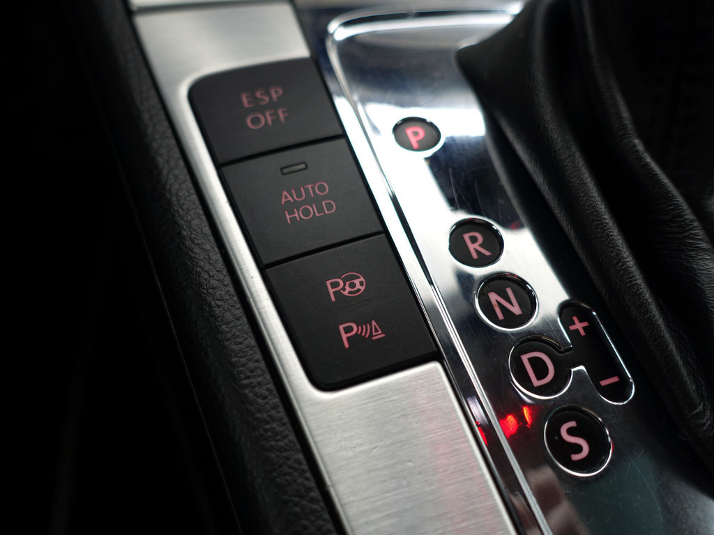 
								Volkswagen Passat CC 2.0 TSI R Line+ Aut- Panodak, Stoelventilatie, Park Assist, Navi, Dynamic Select, Park Pilot vol									
