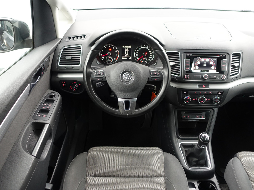 
								Volkswagen Sharan 1.4 TSI Highline- 7 Pers, Park Assist, Navi, Trekhaak, Clima, Cruise, 2x Schuifdeur vol									