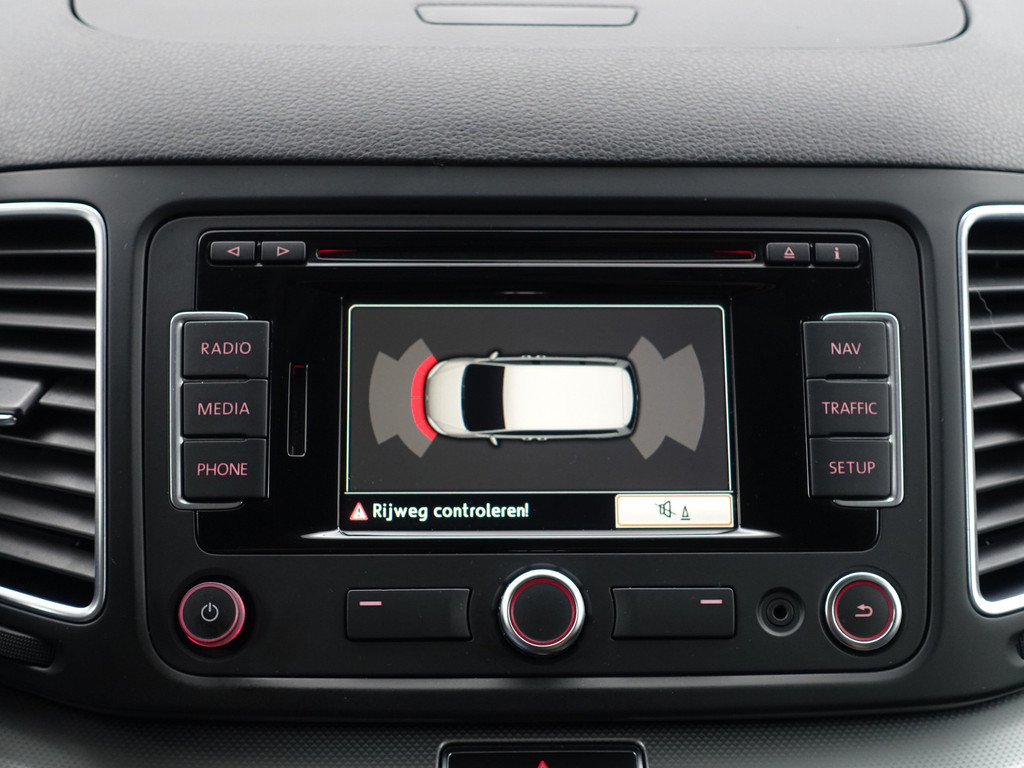 
								Volkswagen Sharan 1.4 TSI Highline- 7 Pers, Park Assist, Navi, Trekhaak, Clima, Cruise, 2x Schuifdeur vol									