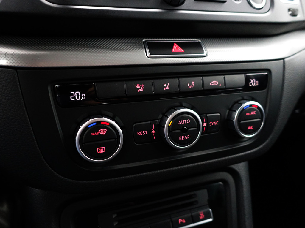 
								Volkswagen Sharan 1.4 TSI Highline- 7 Pers, Park Assist, Navi, Trekhaak, Clima, Cruise, 2x Schuifdeur vol									