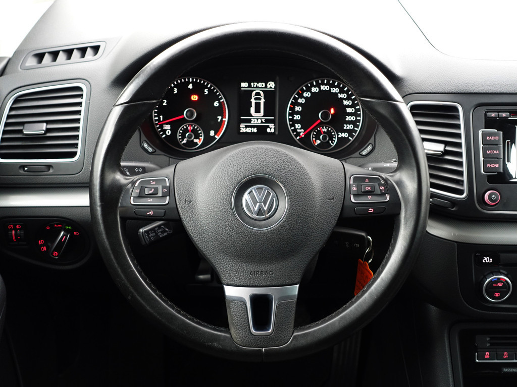 
								Volkswagen Sharan 1.4 TSI Highline- 7 Pers, Park Assist, Navi, Trekhaak, Clima, Cruise, 2x Schuifdeur vol									
