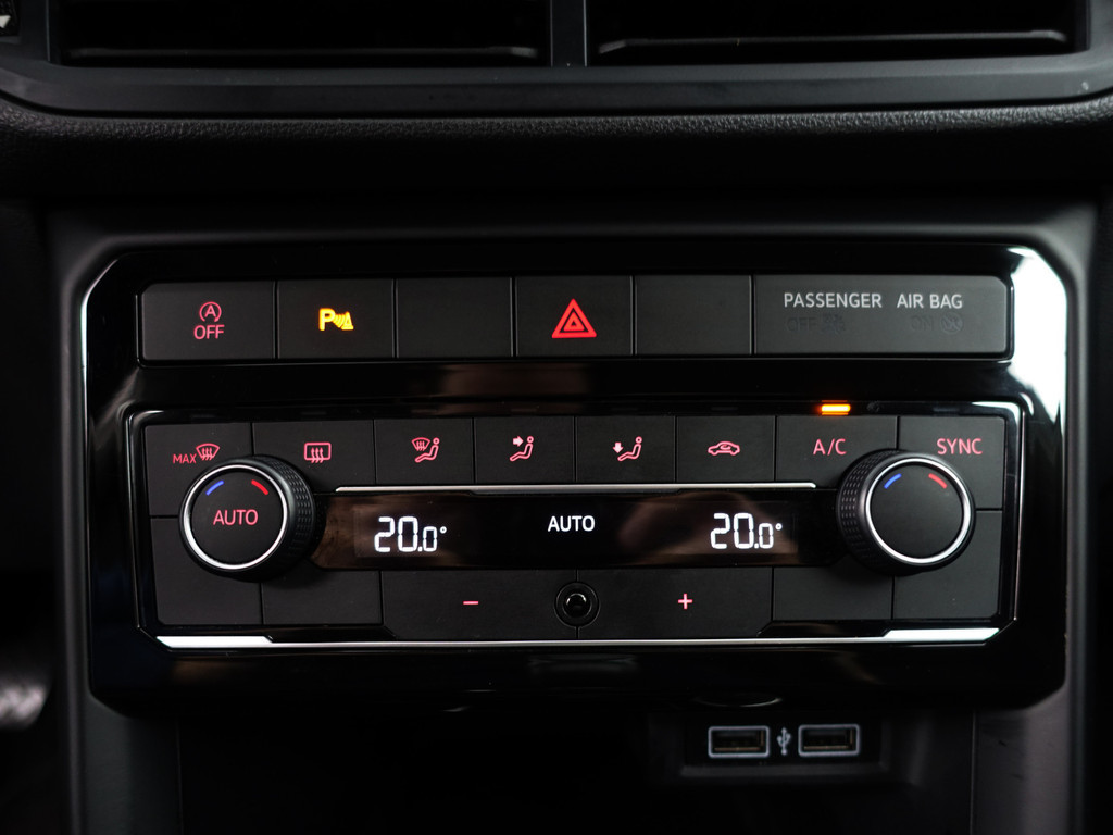 
								Volkswagen T-Cross 1.0 TSI R line- CarPlay, Ada cruise, Park Assist, Clima, Navi, Elek Spiegel Pakket vol									