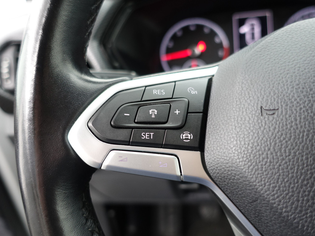 
								Volkswagen T-Cross 1.0 TSI R line- CarPlay, Ada cruise, Park Assist, Clima, Navi, Elek Spiegel Pakket vol									