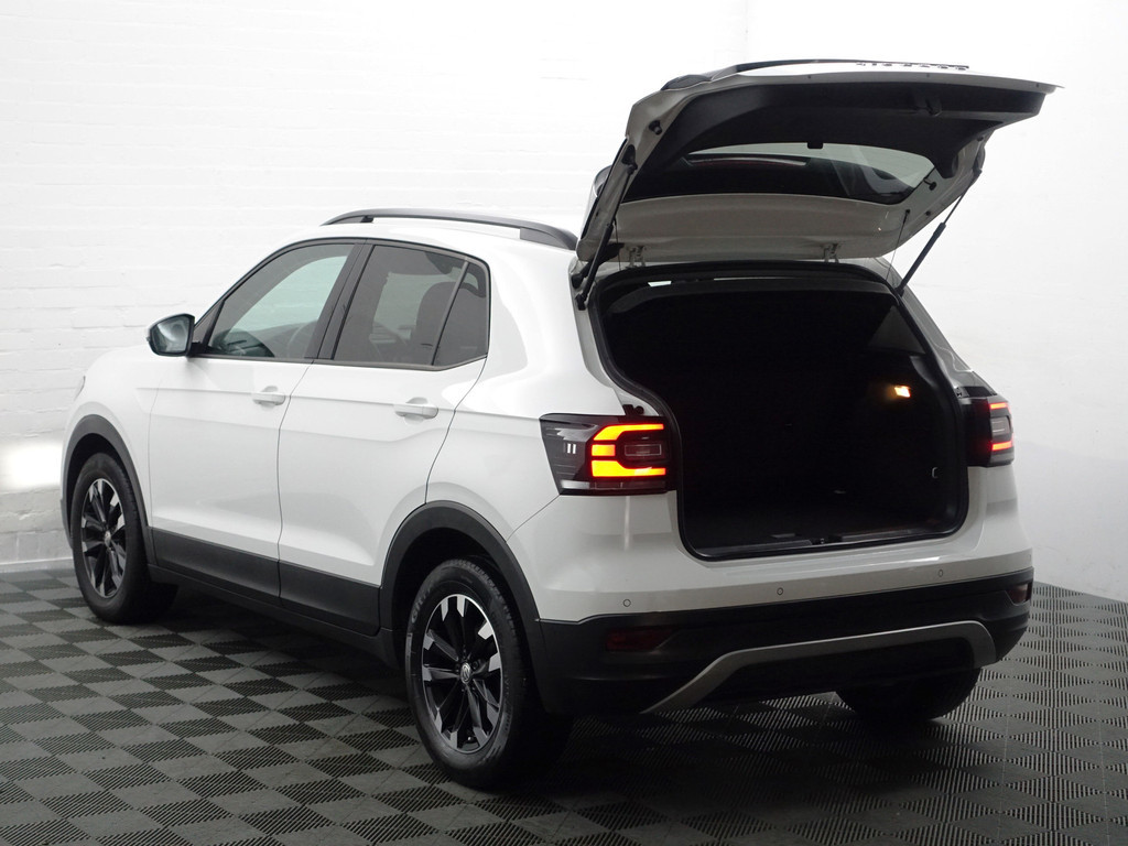 
								Volkswagen T-Cross 1.0 TSI R line- CarPlay, Ada cruise, Park Assist, Clima, Navi, Elek Spiegel Pakket vol									