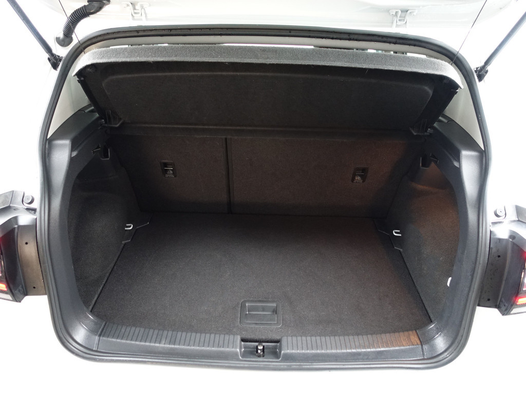 
								Volkswagen T-Cross 1.0 TSI R line- CarPlay, Ada cruise, Park Assist, Clima, Navi, Elek Spiegel Pakket vol									