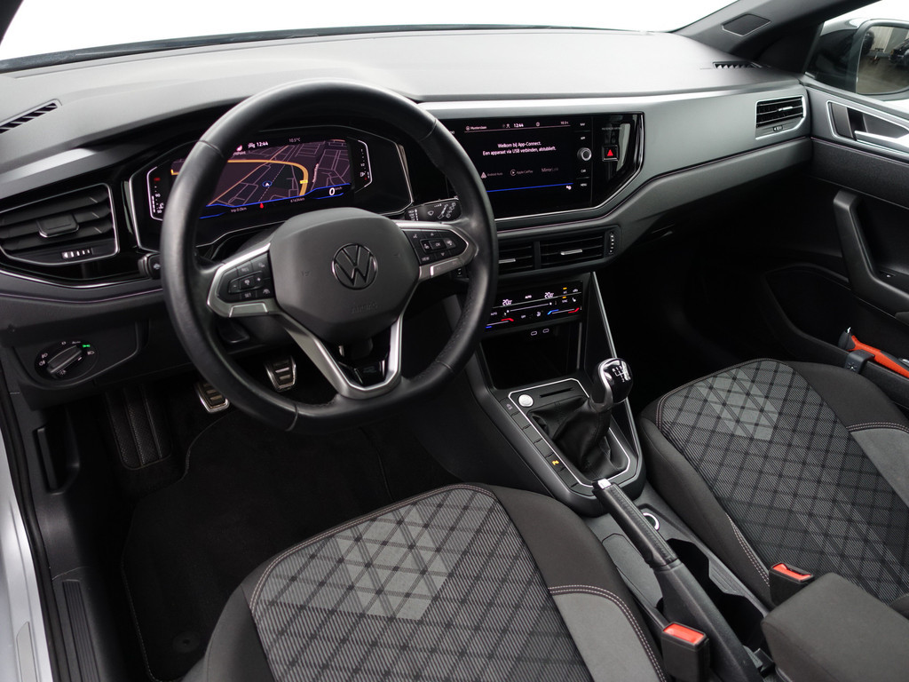 
Volkswagen Taigo 1.0 TSI R-Line- Panoramadak, Keyless, Xenon Led, CarPlay, Ada Cruise, Sport Interieur, Stoelverwarming vol									