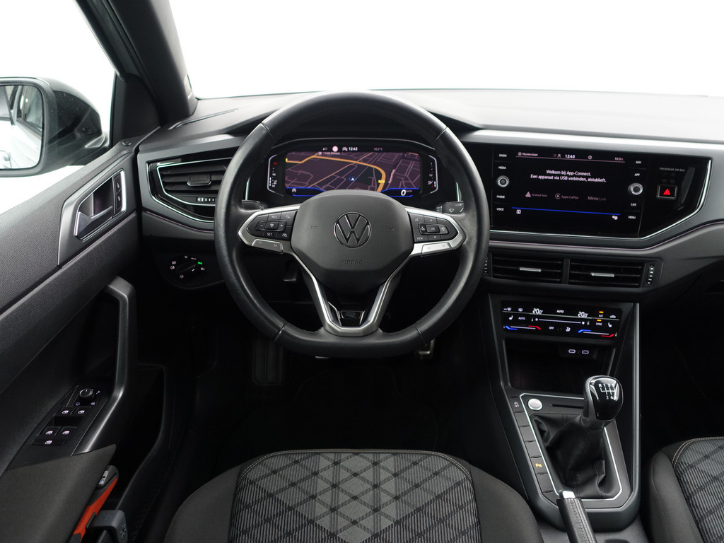 
Volkswagen Taigo 1.0 TSI R-Line- Panoramadak, Keyless, Xenon Led, CarPlay, Ada Cruise, Sport Interieur, Stoelverwarming vol									