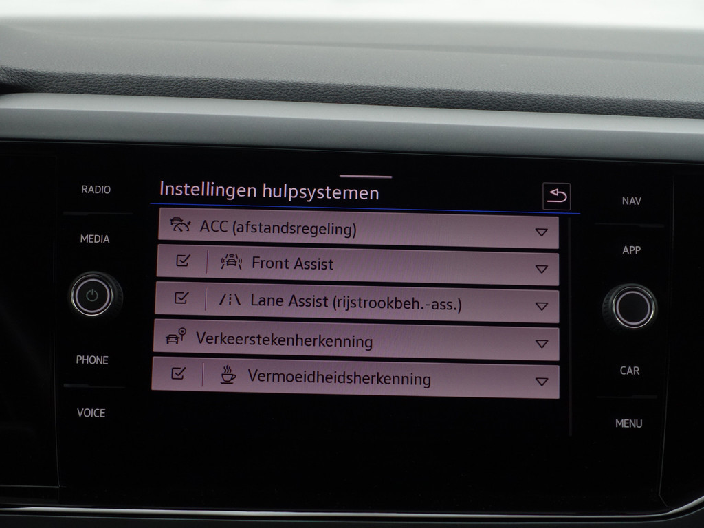 
Volkswagen Taigo 1.0 TSI R-Line- Panoramadak, Keyless, Xenon Led, CarPlay, Ada Cruise, Sport Interieur, Stoelverwarming vol									