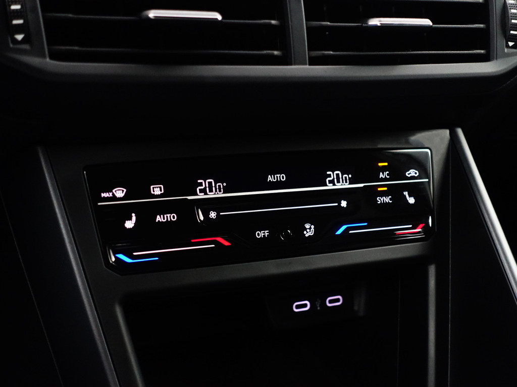 
Volkswagen Taigo 1.0 TSI R-Line- Panoramadak, Keyless, Xenon Led, CarPlay, Ada Cruise, Sport Interieur, Stoelverwarming vol									