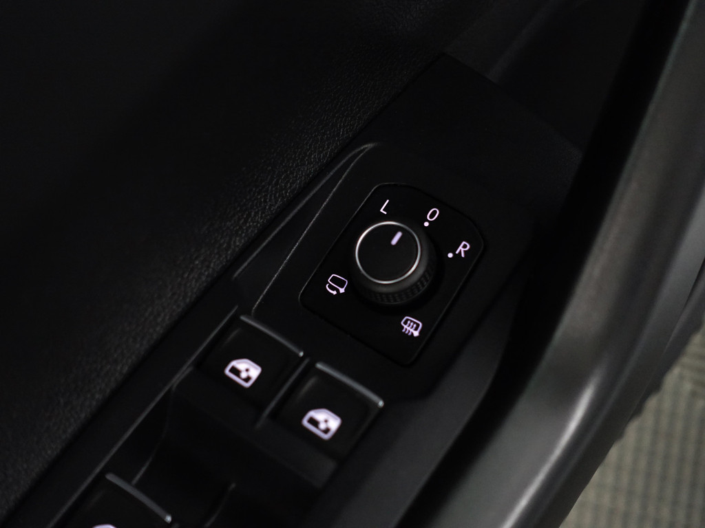 
Volkswagen Taigo 1.0 TSI R-Line- Panoramadak, Keyless, Xenon Led, CarPlay, Ada Cruise, Sport Interieur, Stoelverwarming vol									