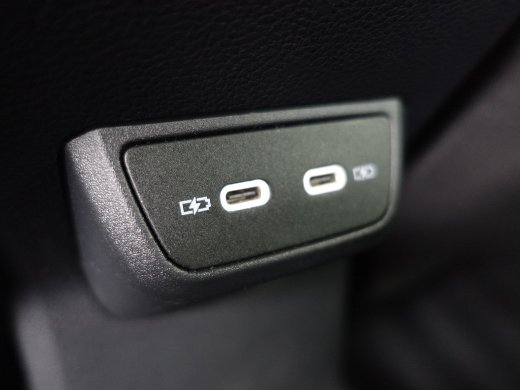 
Volkswagen Taigo 1.0 TSI R-Line- Panoramadak, Keyless, Xenon Led, CarPlay, Ada Cruise, Sport Interieur, Stoelverwarming vol									