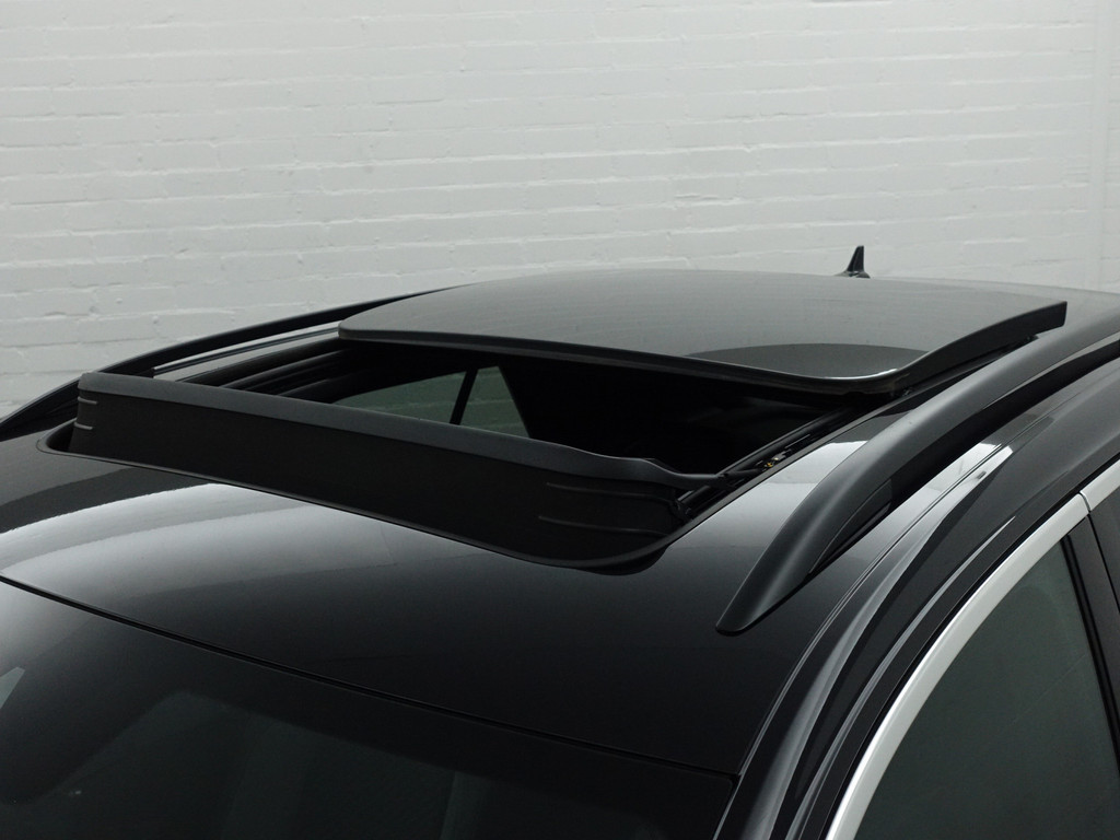 
Volkswagen T-Roc 1.5 TSI R-Line+ Aut- Nieuw Model, Panodak, Sport interieur, Camera, Ada Cruise, Park Assist, Dynamic Select vol									