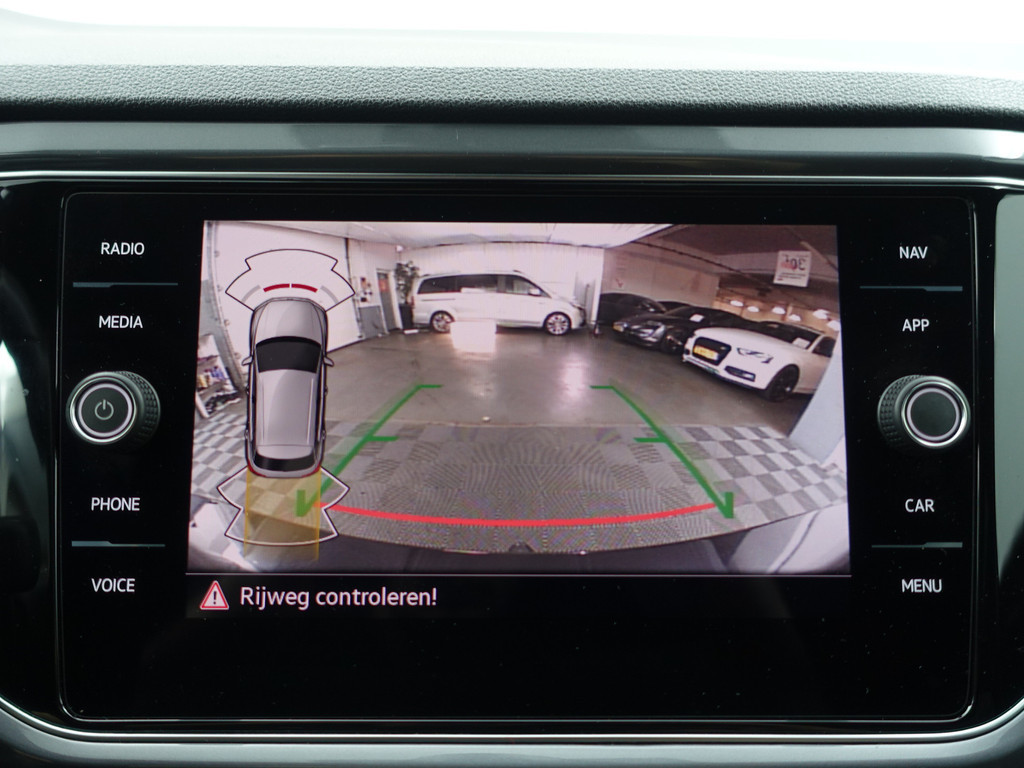 
Volkswagen T-Roc 1.5 TSI R-Line+ Aut- Nieuw Model, Panodak, Sport interieur, Camera, Ada Cruise, Park Assist, Dynamic Select vol									