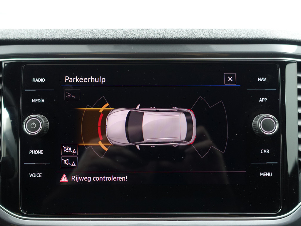 
Volkswagen T-Roc 1.5 TSI R-Line+ Aut- Nieuw Model, Panodak, Sport interieur, Camera, Ada Cruise, Park Assist, Dynamic Select vol									