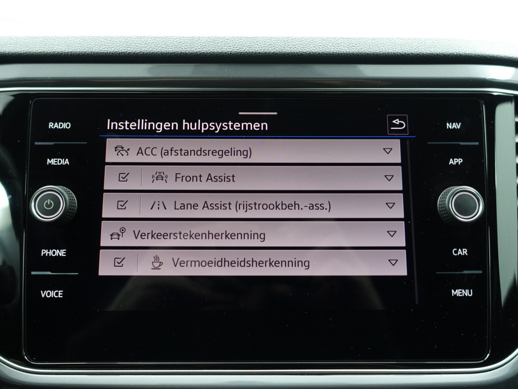 
Volkswagen T-Roc 1.5 TSI R-Line+ Aut- Nieuw Model, Panodak, Sport interieur, Camera, Ada Cruise, Park Assist, Dynamic Select vol									